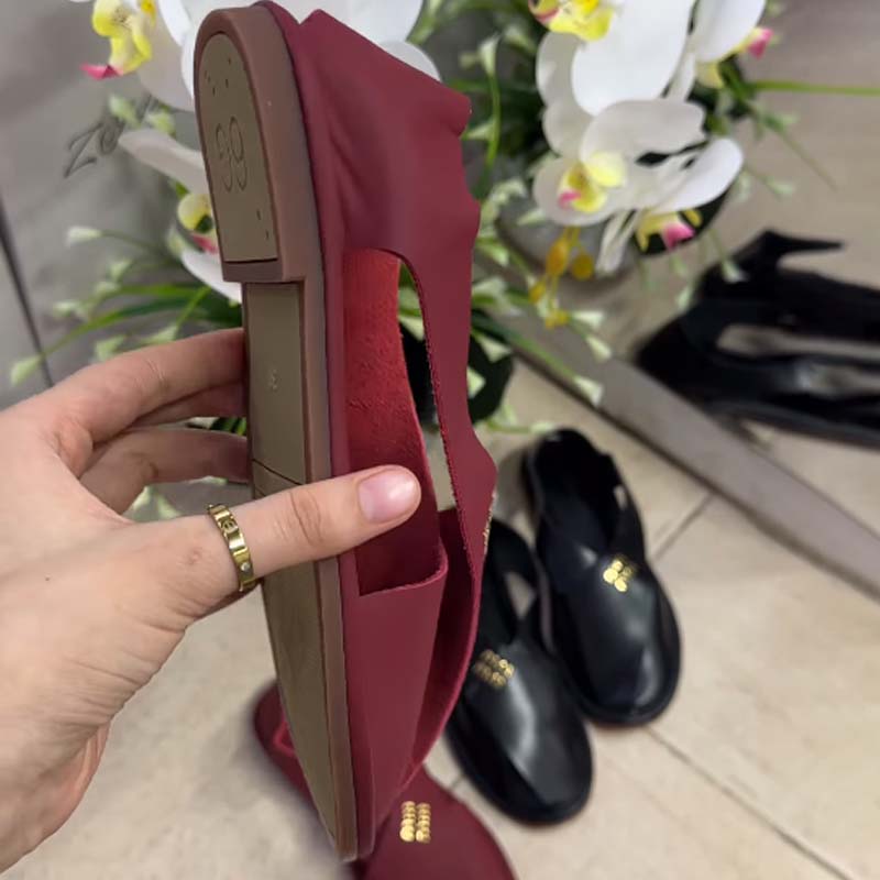 Flat Round-toe Crossover Sandals