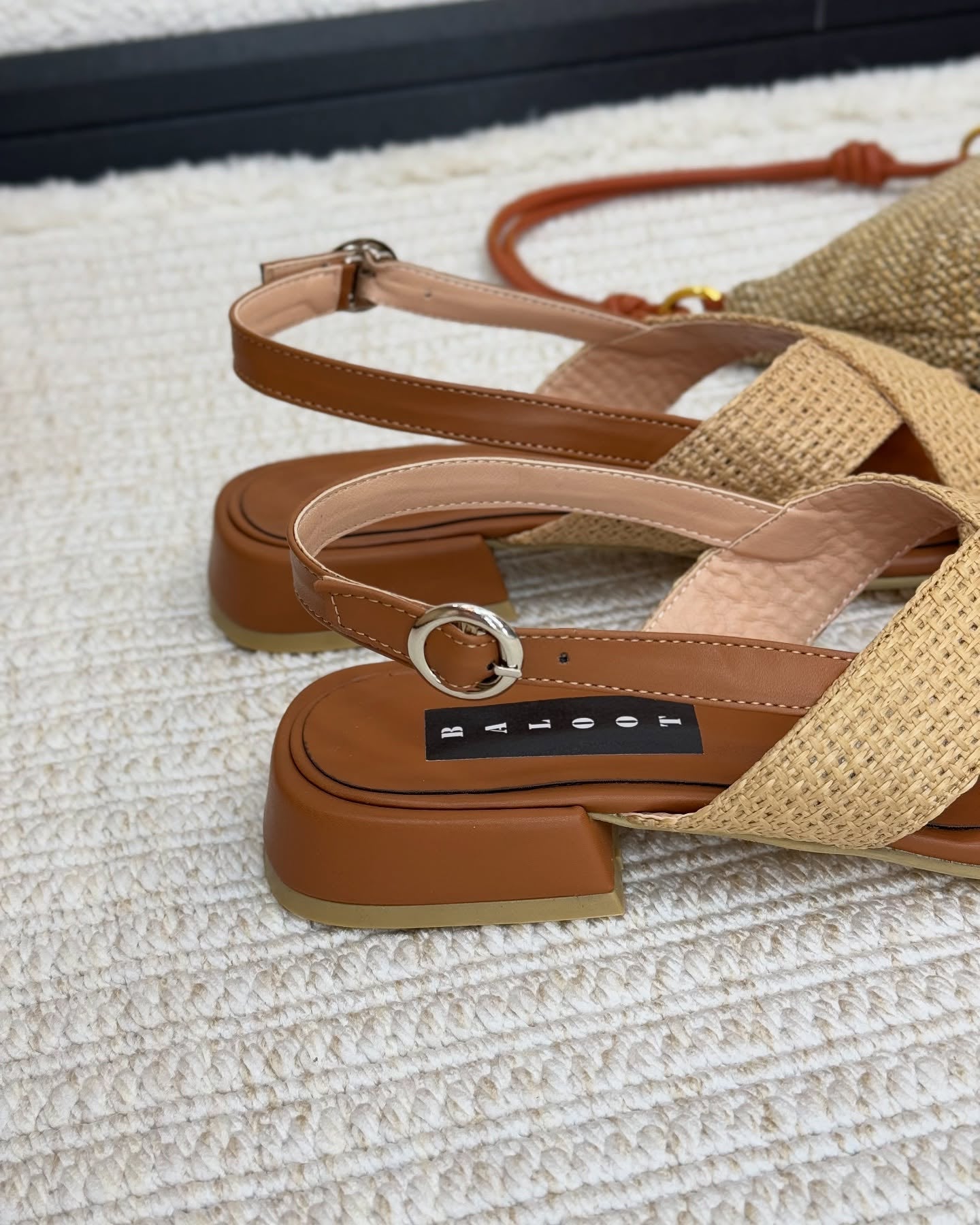 Braided Crisscross Strap Resort Sandals