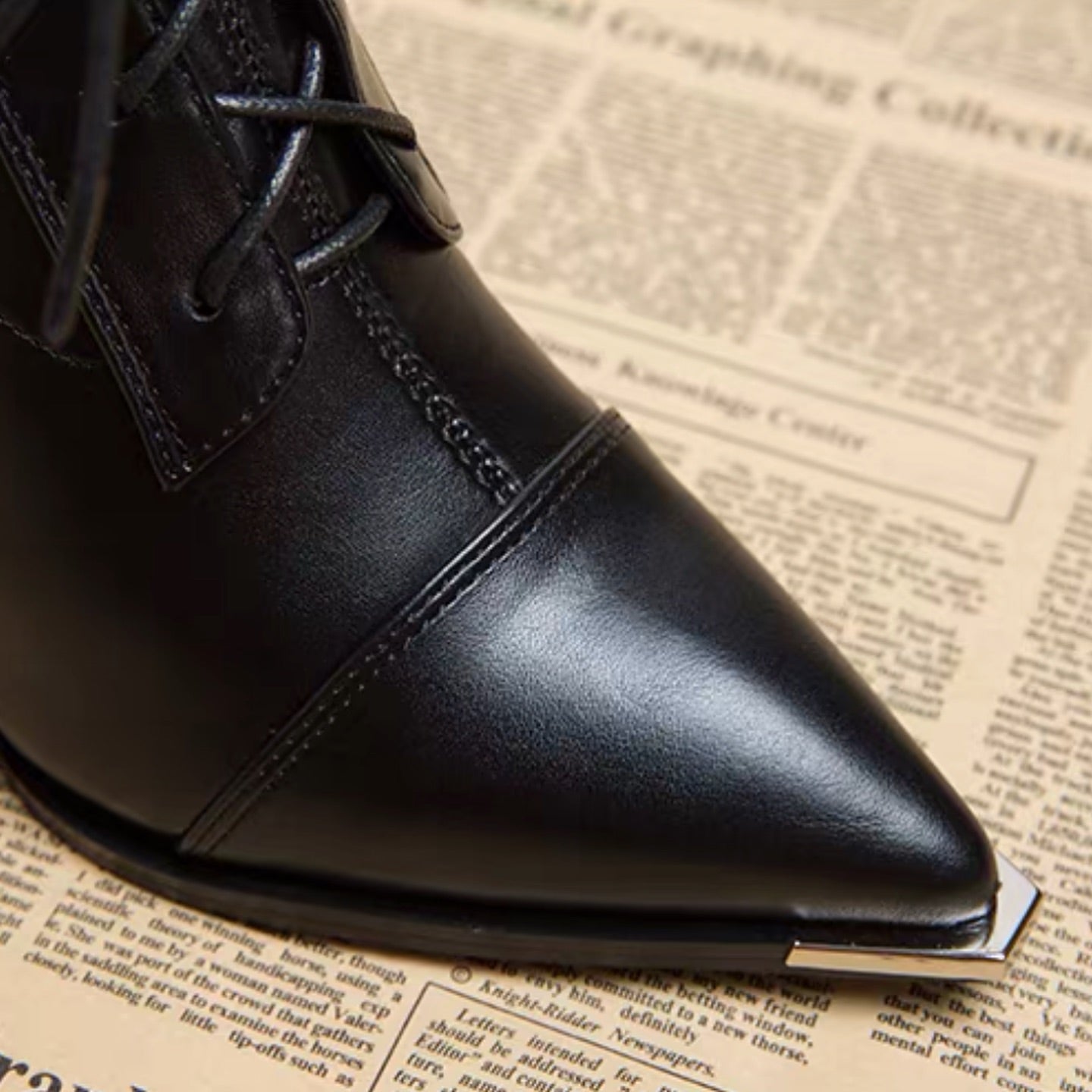 Metal-toe Lace-up Ankle Boots