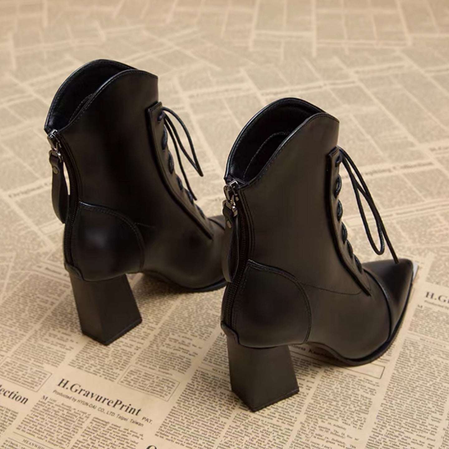 Metal-toe Lace-up Ankle Boots