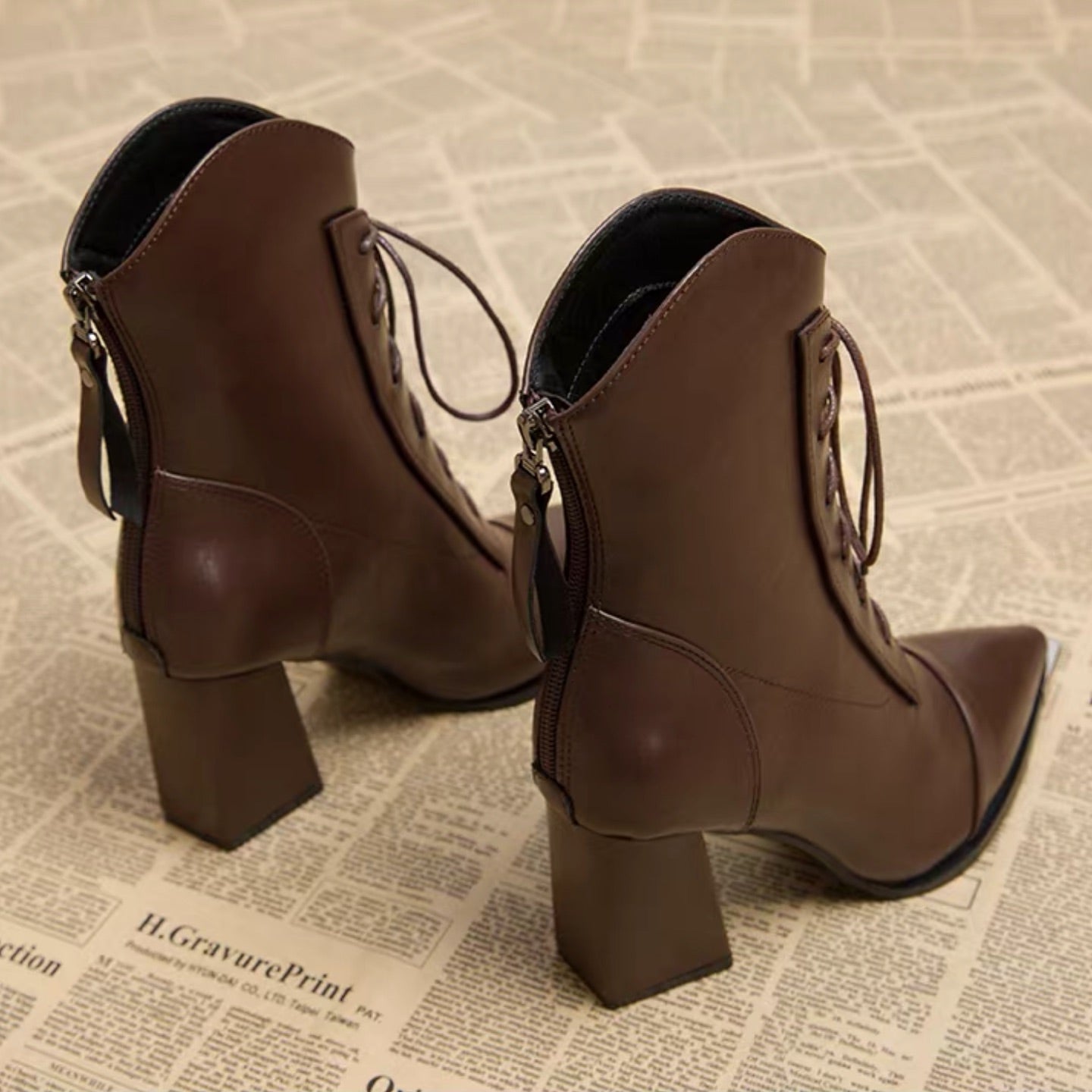 Metal-toe Lace-up Ankle Boots