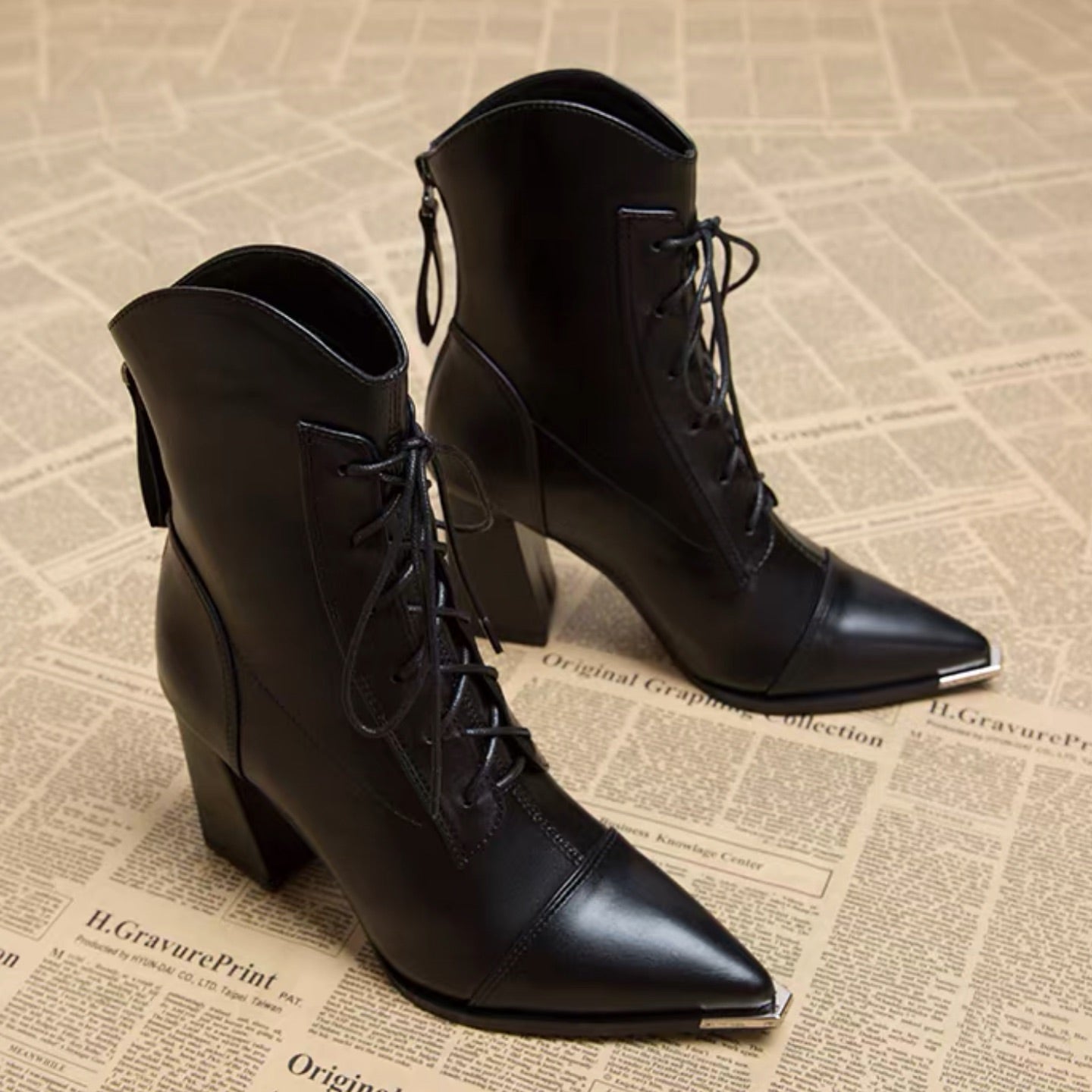Metal-toe Lace-up Ankle Boots