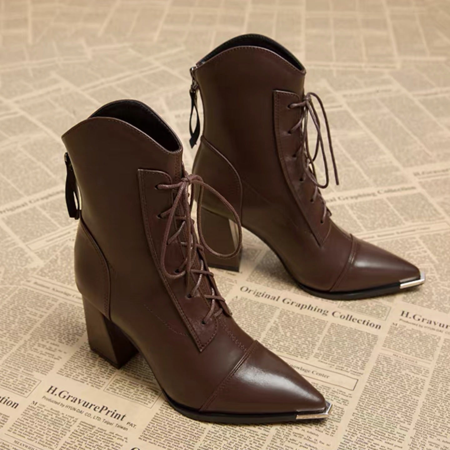 Metal-toe Lace-up Ankle Boots