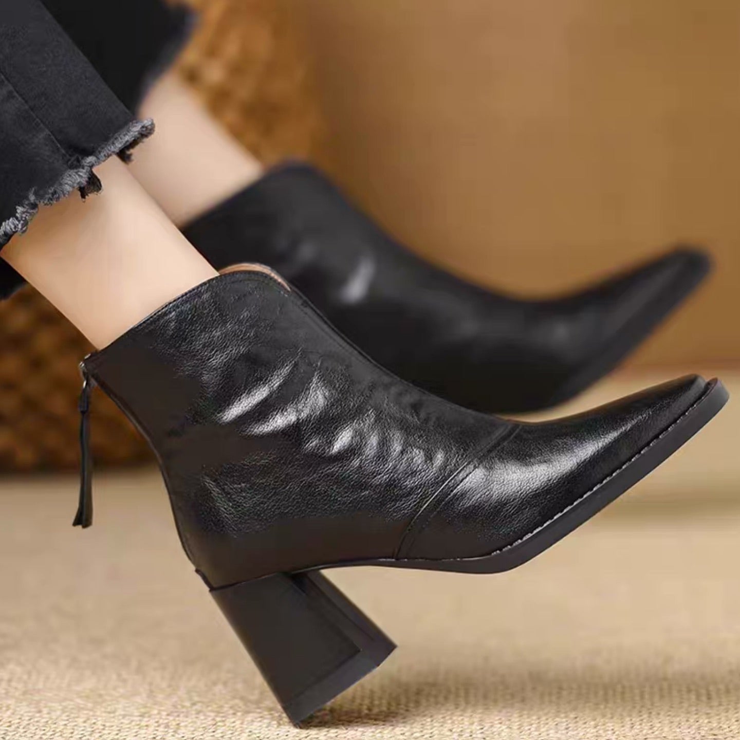 Square-toe zipper ankle boots