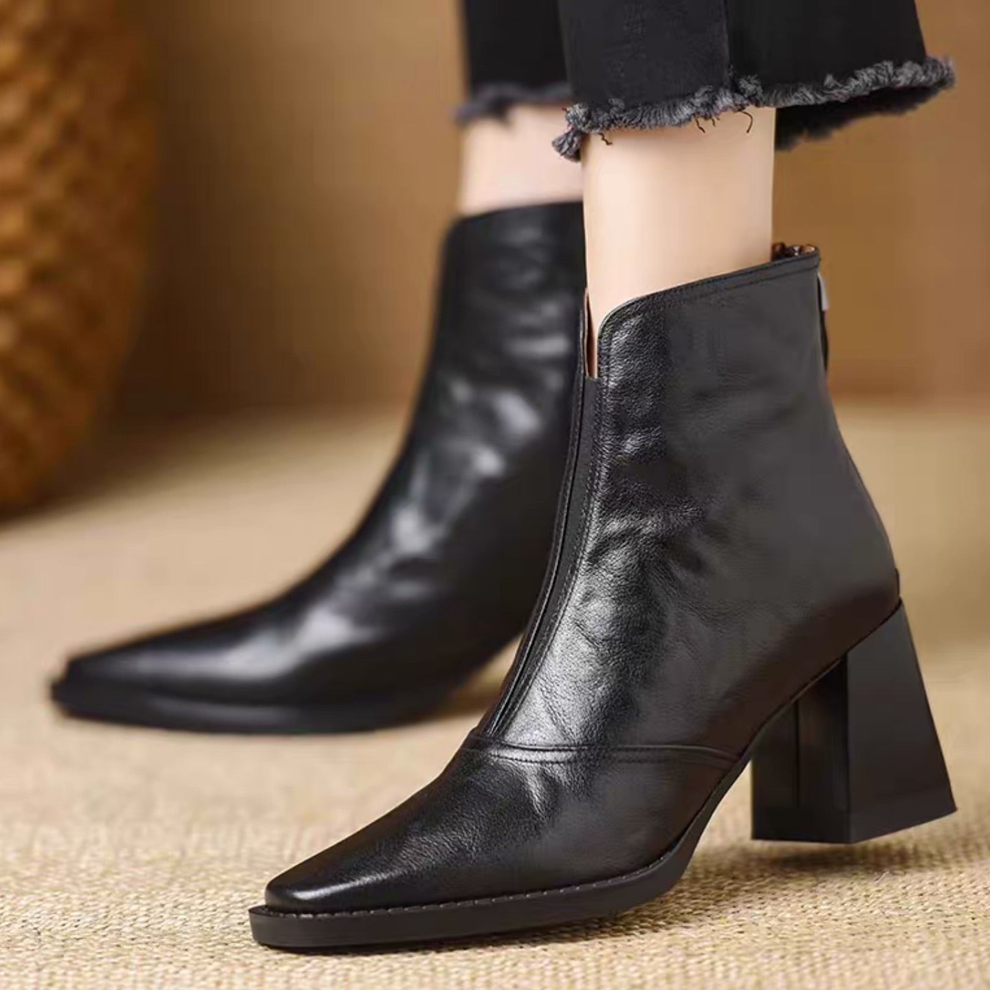 Square-toe zipper ankle boots