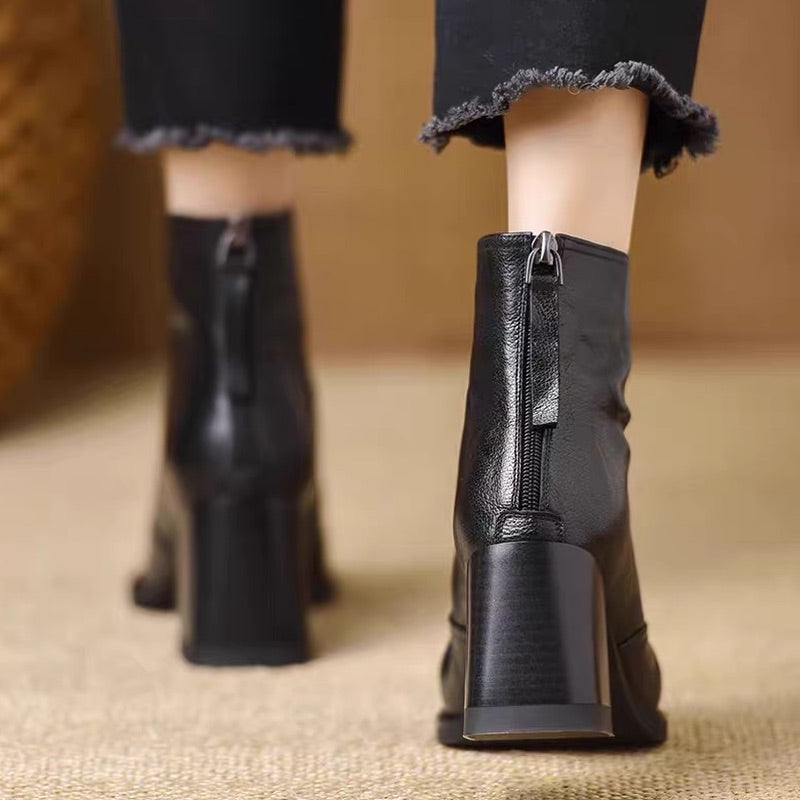 Square-toe zipper ankle boots