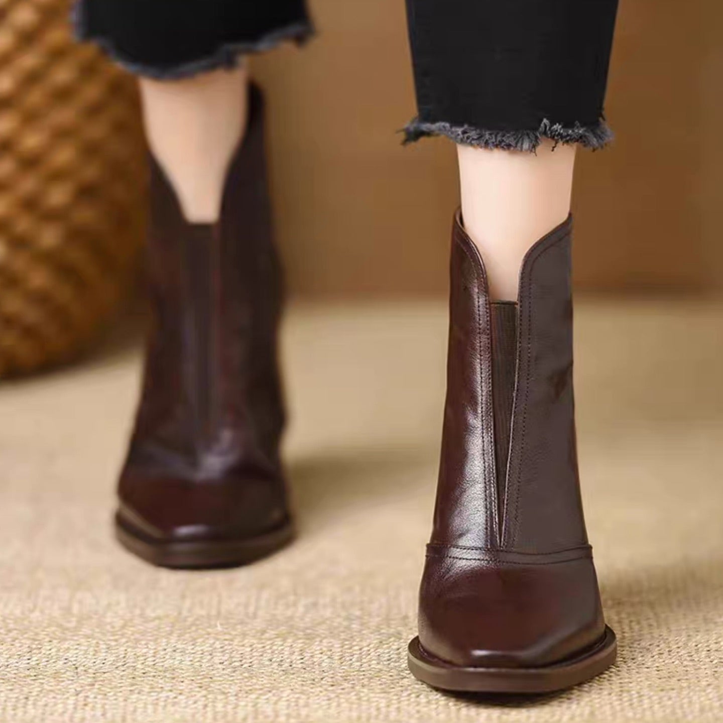 Square-toe zipper ankle boots