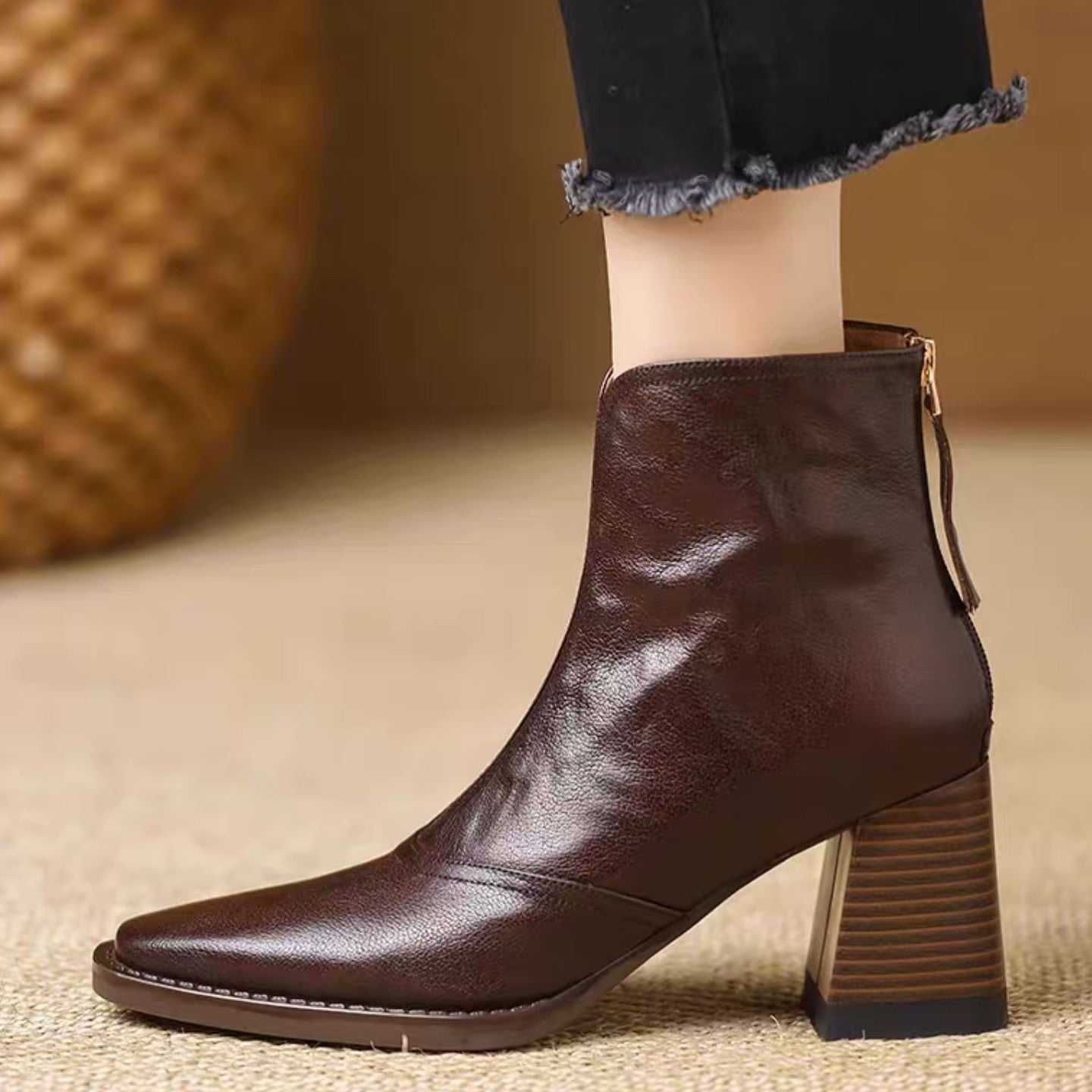 Square-toe zipper ankle boots