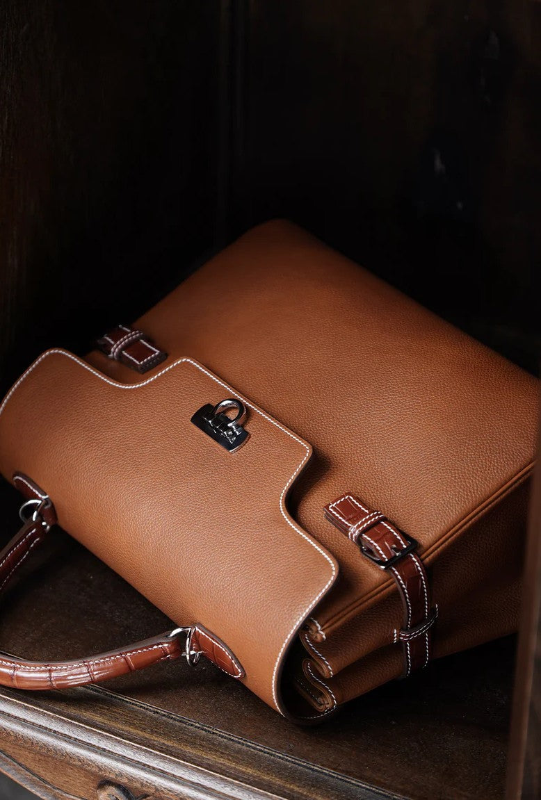 Horseshoe Clasp Bag