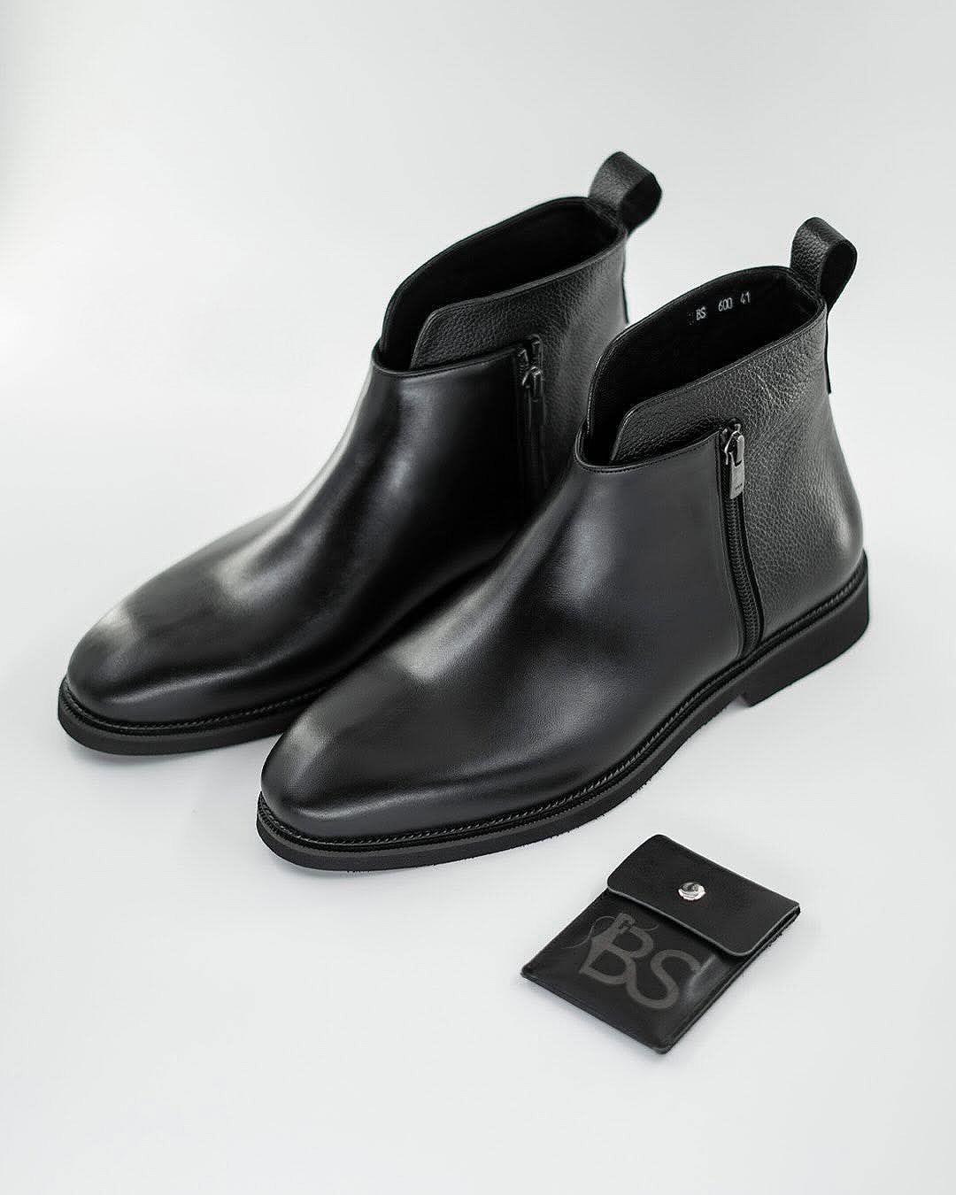 Men's Boots With Zippered Upper